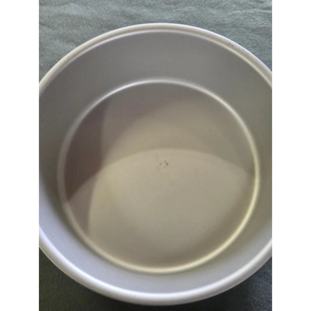 Vintage Wear-Ever Aluminum Round Cake Pan No. 802 Made in USA Silver